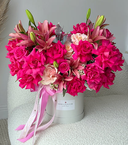 Lilies And Hot Pink Roses In A Box - Miami Flower Store Same-Day Delivery Fort Lauderdale Brickell Aventura Las Olas Hallendale Beach Hollywood Sunny Isles