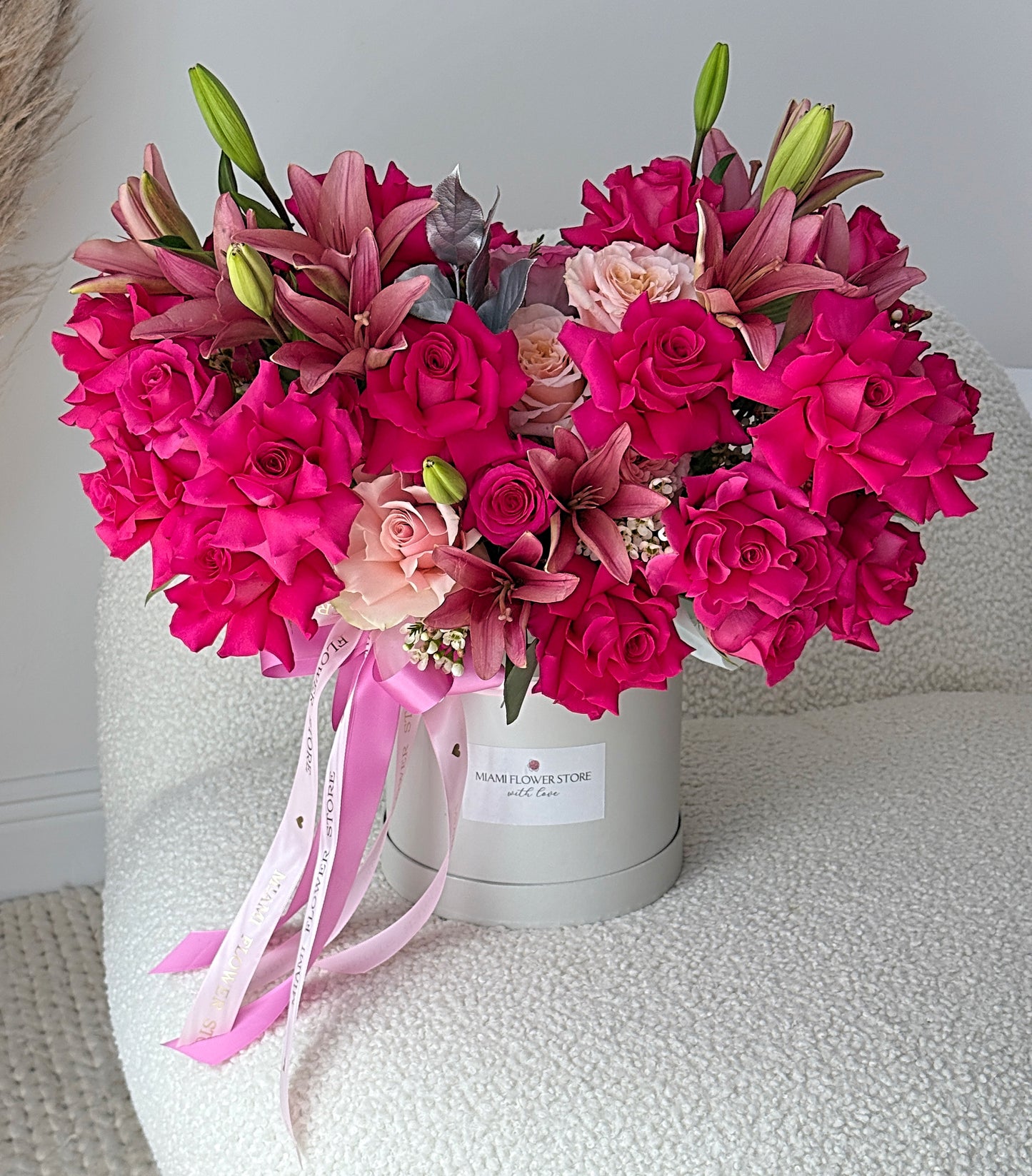 Lilies And Hot Pink Roses In A Box - Miami Flower Store Same-Day Delivery Fort Lauderdale Brickell Aventura Las Olas Hallendale Beach Hollywood Sunny Isles