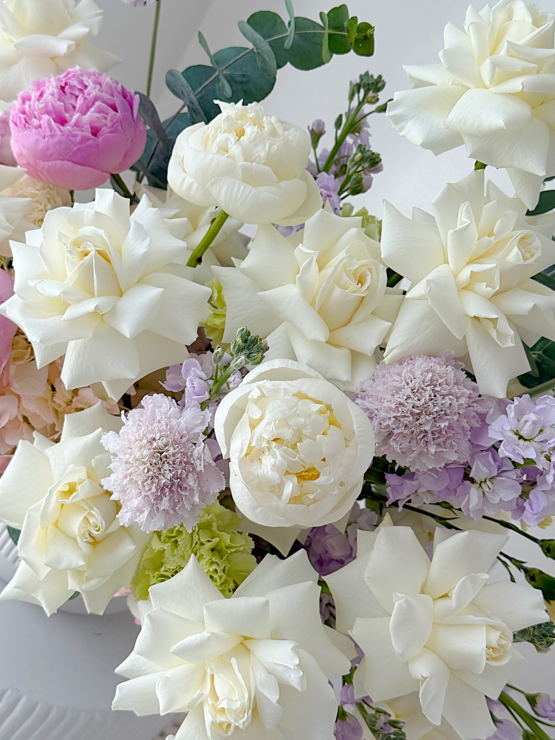 Centerpiece From White Flowers, Stock & Carnations In A Ceramic Vase - Miami Flower Store Same-Day Delivery Fort Lauderdale Brickell Aventura Las Olas Hallendale Beach Hollywood Sunny Isles