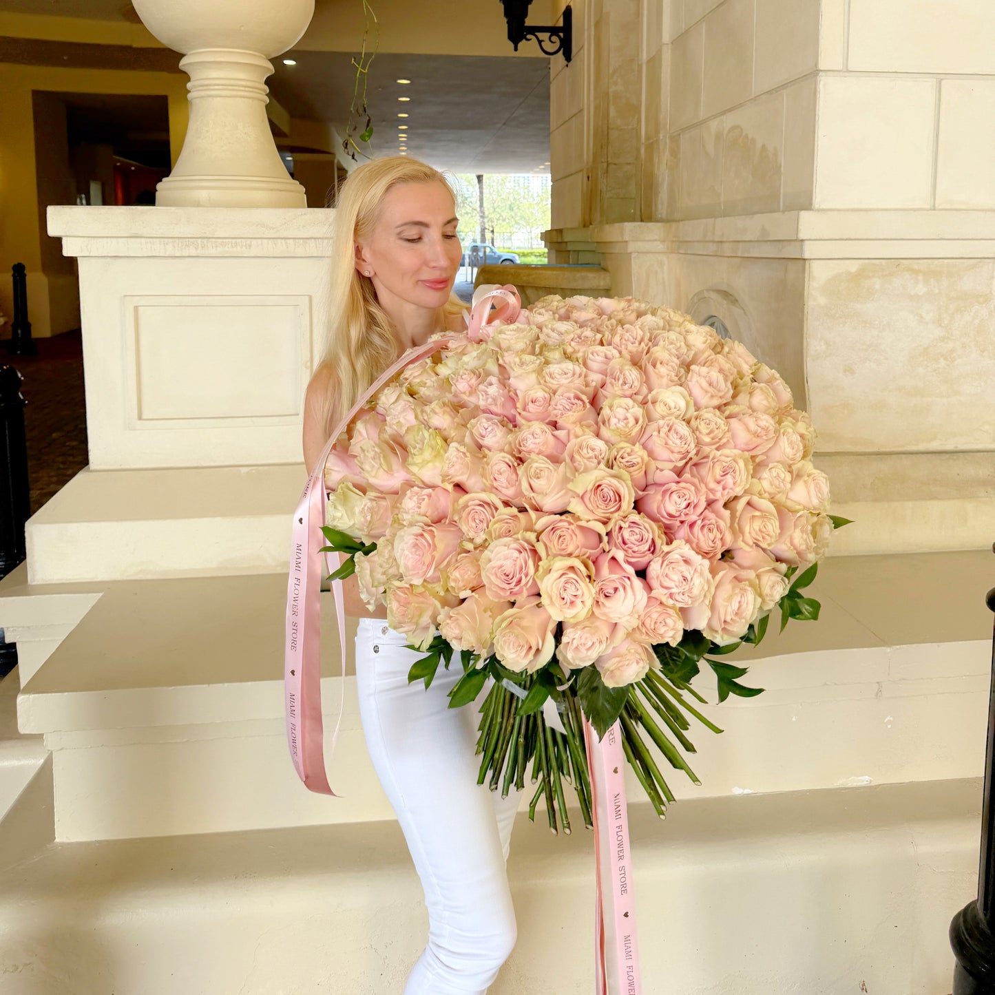 200 Pink Rose Hand Bouquet - Miami Flower Store Same-Day Delivery Fort Lauderdale Brickell Aventura Las Olas Hallendale Beach Hollywood Sunny Isles