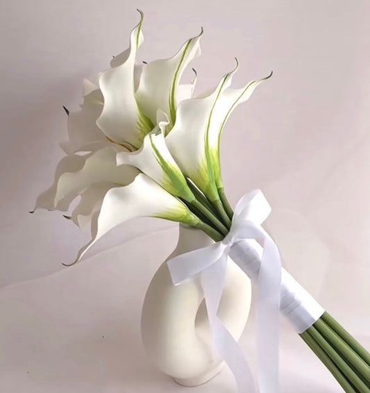 Bridal Bouquet From White Calla Lilies/ Wedding Callas Lilies Bouquet - Miami Flower Store Same-Day Delivery Fort Lauderdale Brickell Aventura Las Olas Hallendale Beach Hollywood Sunny Isles