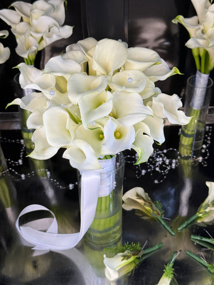 Bridal Bouquet From White Calla Lilies/ Wedding Callas Lilies Bouquet - Miami Flower Store Same-Day Delivery Fort Lauderdale Brickell Aventura Las Olas Hallendale Beach Hollywood Sunny Isles