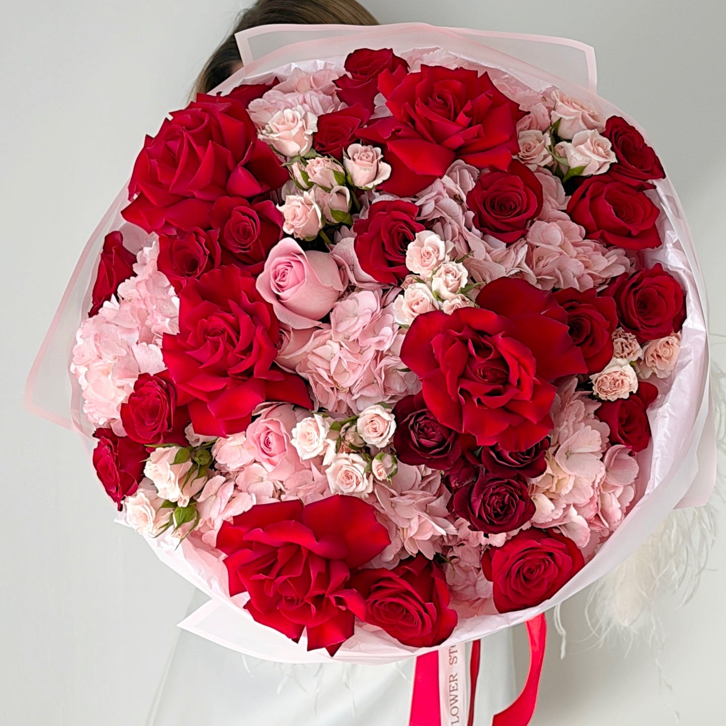 Red And Pink Flower Bouquet With Roses And Hydrangea. - Miami Flower Store Same-Day Delivery Fort Lauderdale Brickell Aventura Las Olas Hallendale Beach Hollywood Sunny Isles