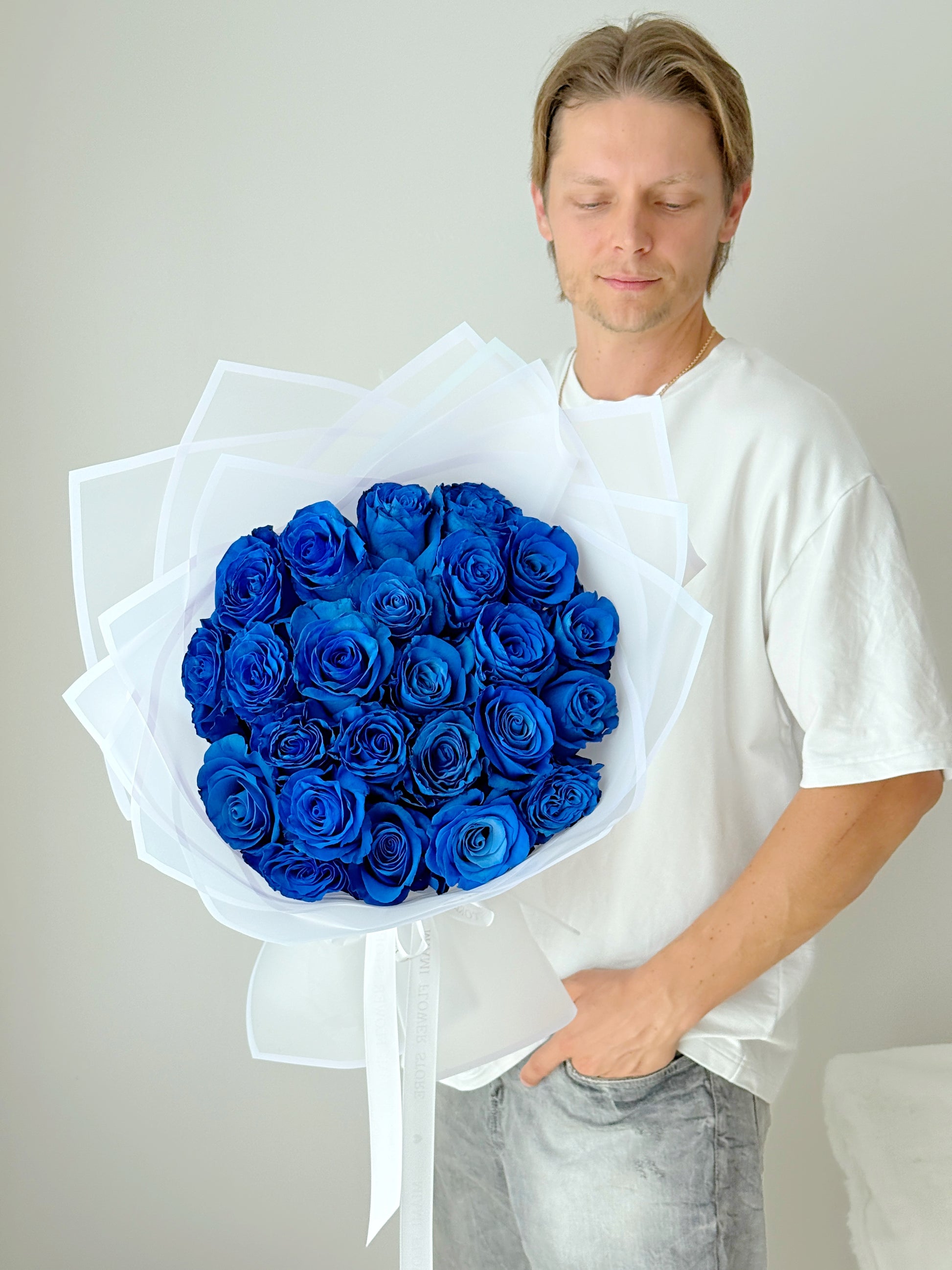 Royal Blue Rose Flower Bouquet - Miami Flower Store Same-Day Delivery Fort Lauderdale Brickell Aventura Las Olas Hallendale Beach Hollywood Sunny Isles