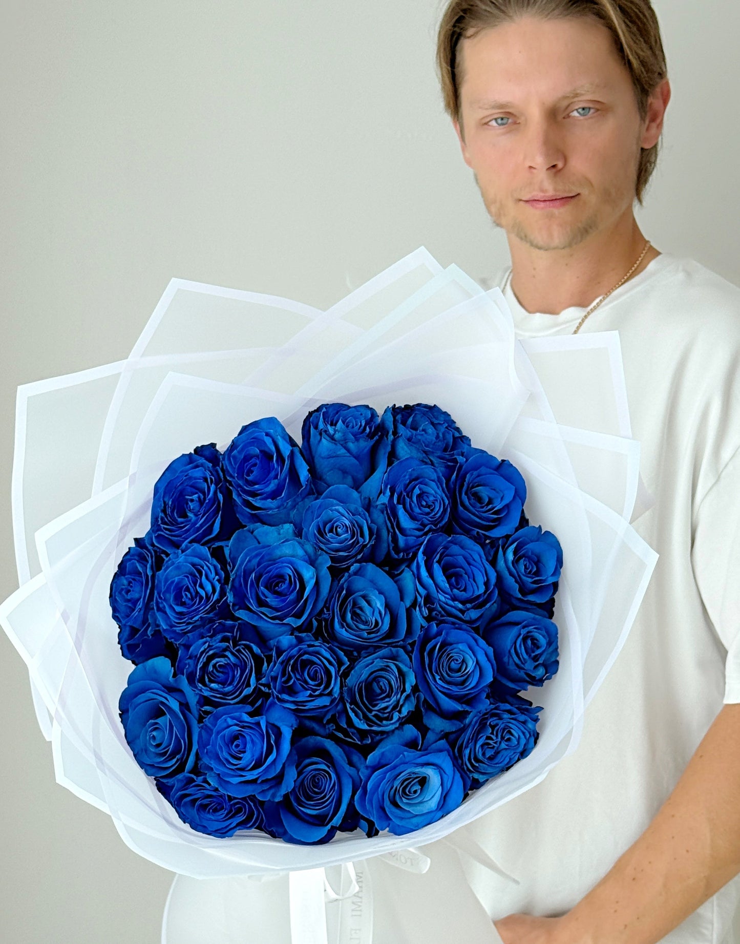 Royal Blue Rose Flower Bouquet - Miami Flower Store Same-Day Delivery Fort Lauderdale Brickell Aventura Las Olas Hallendale Beach Hollywood Sunny Isles