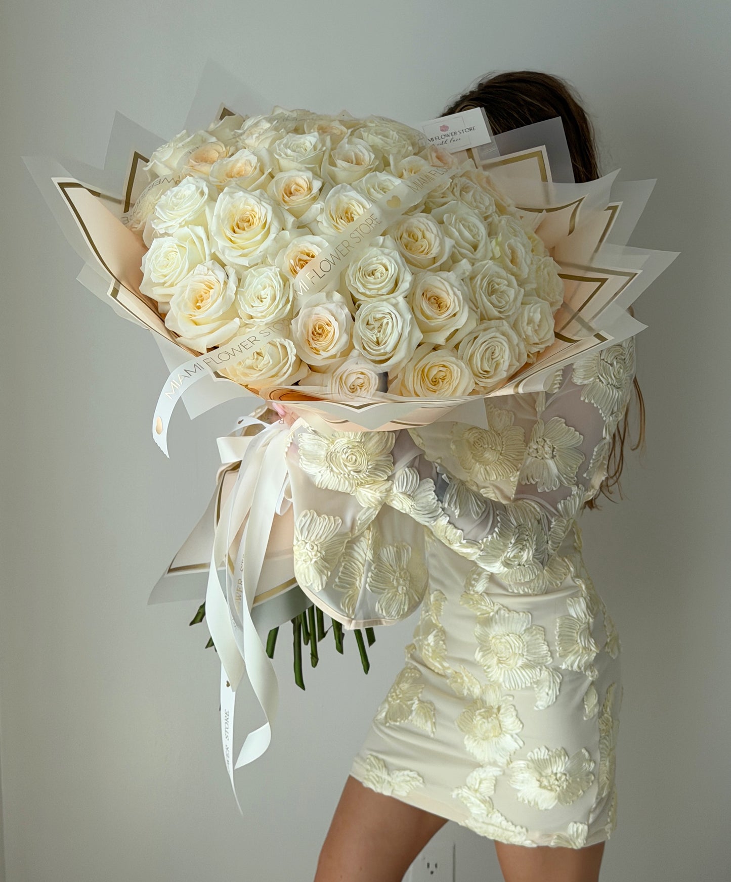 Creamy Rose Flower Bouquet - Miami Flower Store Same-Day Delivery Fort Lauderdale Brickell Aventura Las Olas Hallendale Beach Hollywood Sunny Isles