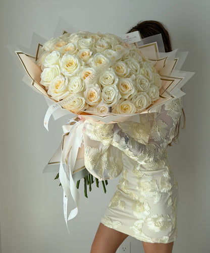 Creamy Rose Flower Bouquet - Miami Flower Store Same-Day Delivery Fort Lauderdale Brickell Aventura Las Olas Hallendale Beach Hollywood Sunny Isles