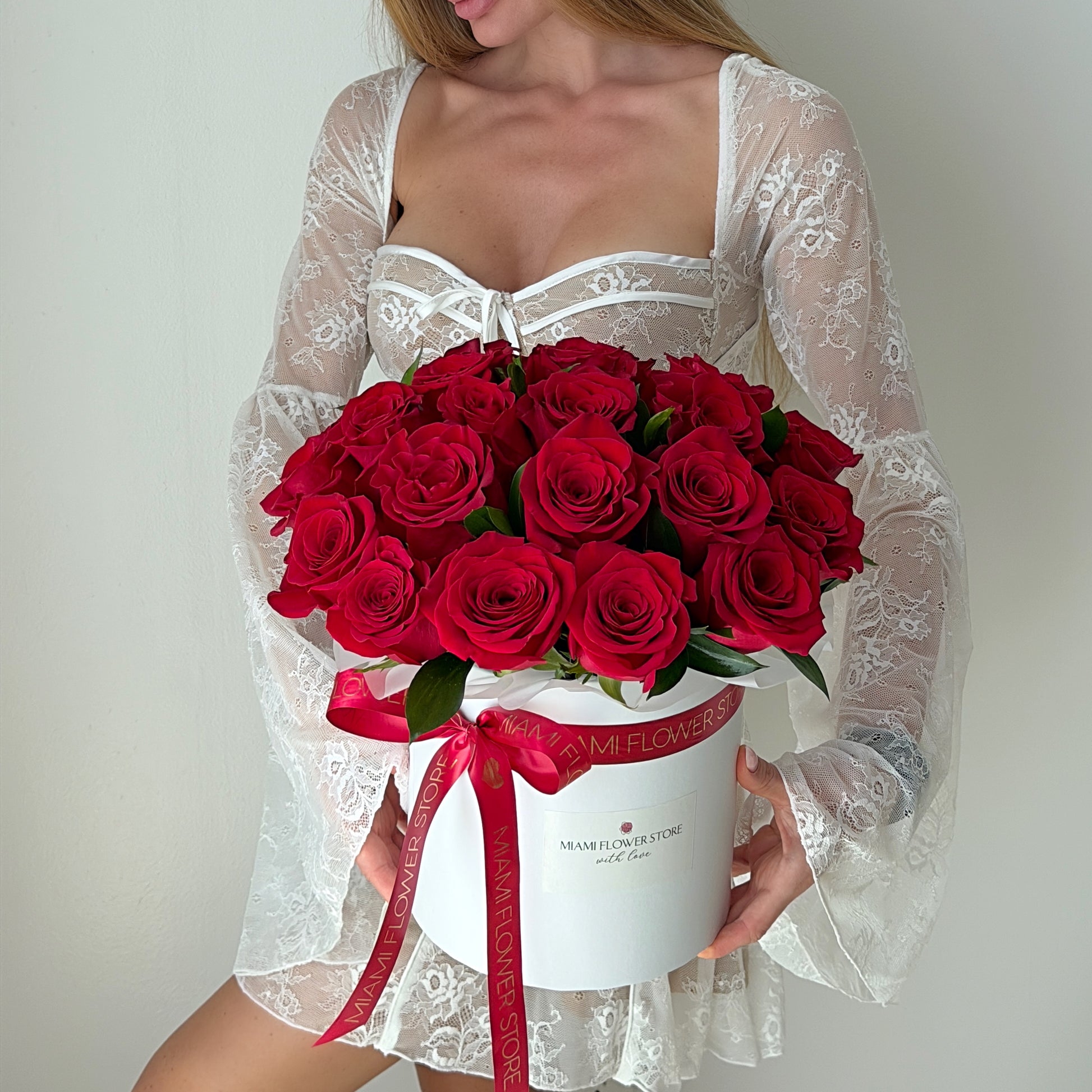 Red Roses Flower Bouquet In Box - Miami Flower Store Same-Day Delivery Fort Lauderdale Brickell Aventura Las Olas Hallendale Beach Hollywood Sunny Isles