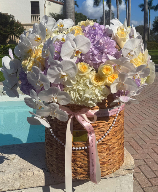 Lavender Flowers In A Basket/Hydrangea, Roses & Orchids - Miami Flower Store Same-Day Delivery Fort Lauderdale Brickell Aventura Las Olas Hallendale Beach Hollywood Sunny Isles