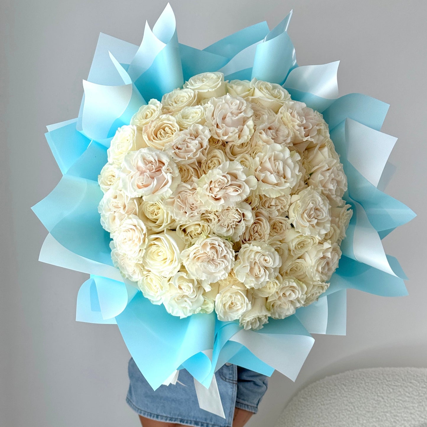 50 White Garden Rose Flower Bouquet - Miami Flower Store Delivery Fort Lauderdale