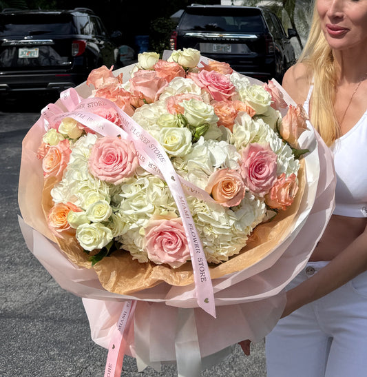 White Hydrangea And Beige Rose Flower Bouquet - Miami Flower Store Same-Day Delivery Fort Lauderdale Brickell Aventura Las Olas Hallendale Beach Hollywood Sunny Isles
