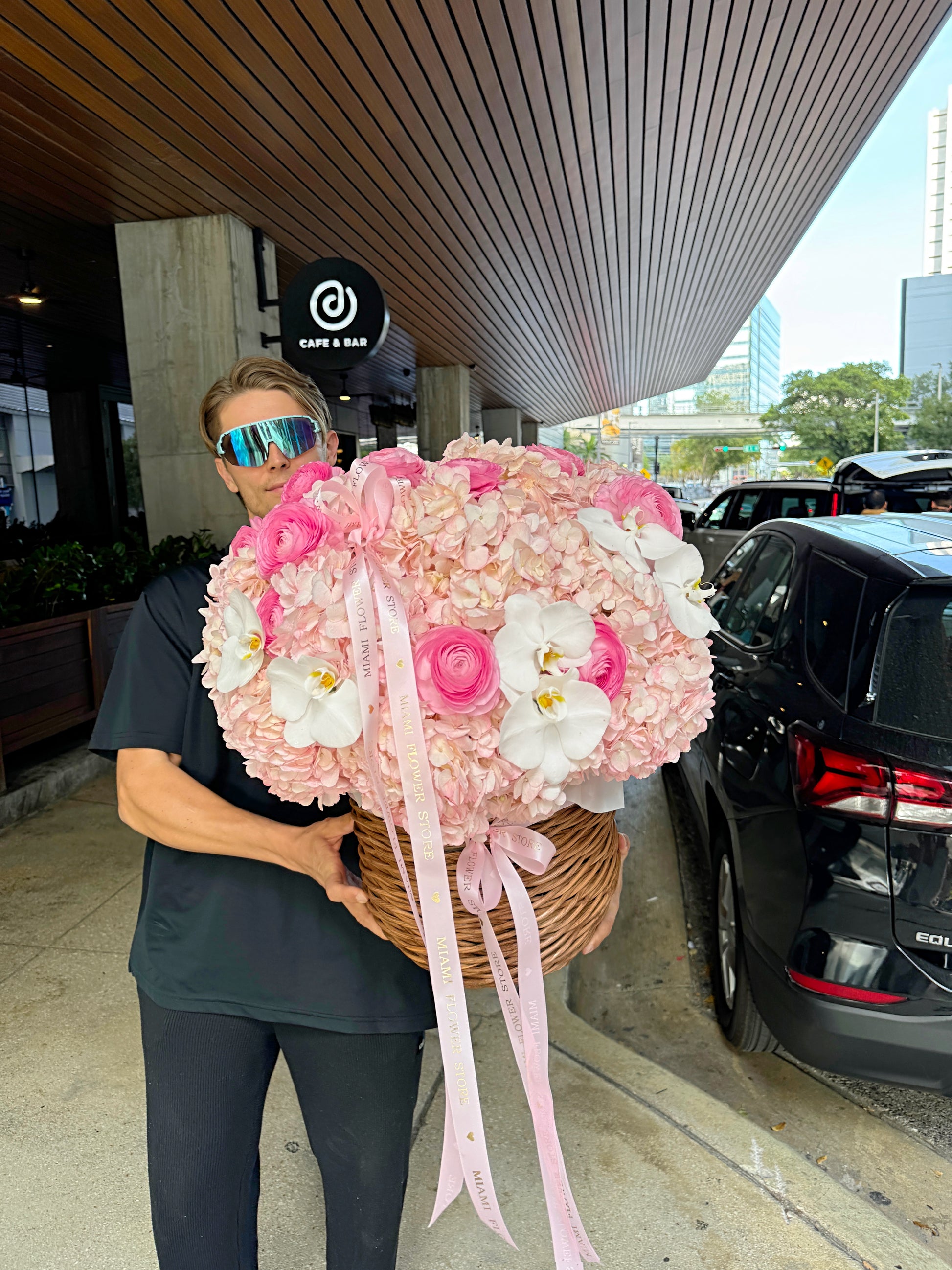 Hydrangea Flower Basket / Ranunculus And White Orchids - Miami Flower Store Same-Day Delivery Fort Lauderdale Brickell Aventura Las Olas Hallendale Beach Hollywood Sunny Isles