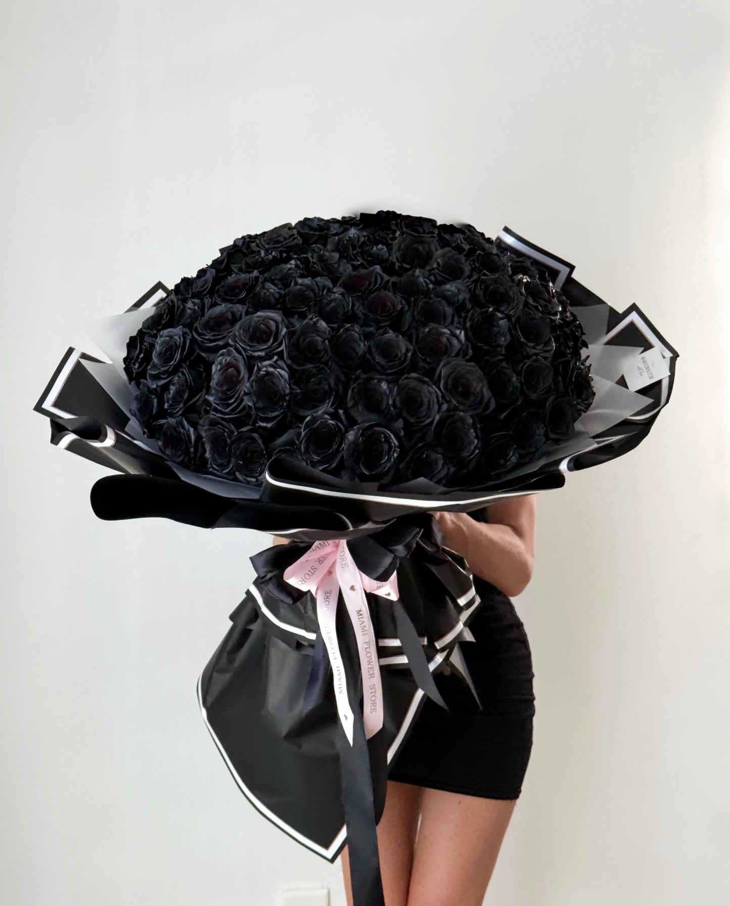 Black Rose Flower Bouquet - Miami Flower Store Delivery Fort Lauderdale