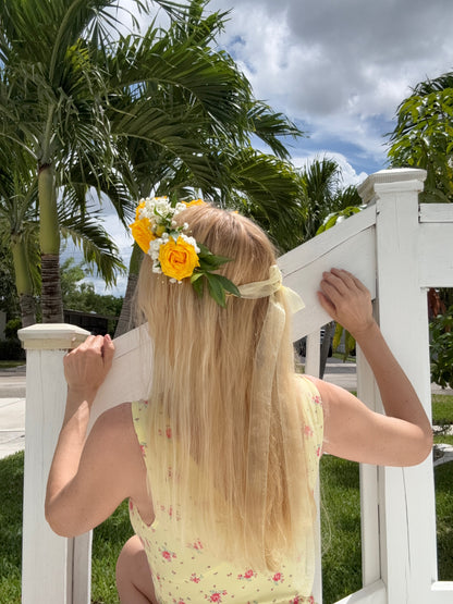 Custom-Made Headpiece Headband Of Fresh Cut Flowers - Miami Flower Store Same-Day Delivery Fort Lauderdale Brickell Aventura Las Olas Hallendale Beach Hollywood Sunny Isles