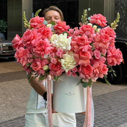 Orange, Pink, & White Rose Flower Mixed Bouquet In A Box - Miami Flower Store Same-Day Delivery Fort Lauderdale Brickell Aventura Las Olas Hallendale Beach Hollywood Sunny Isles