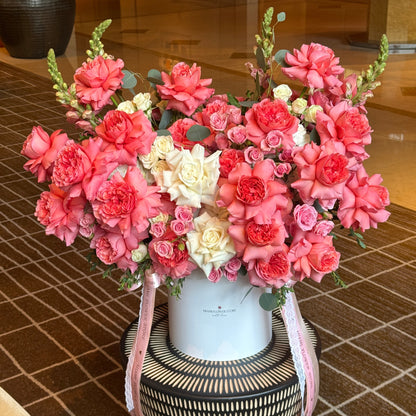 Orange, Pink, & White Rose Flower Mixed Bouquet In A Box - Miami Flower Store Same-Day Delivery Fort Lauderdale Brickell Aventura Las Olas Hallendale Beach Hollywood Sunny Isles