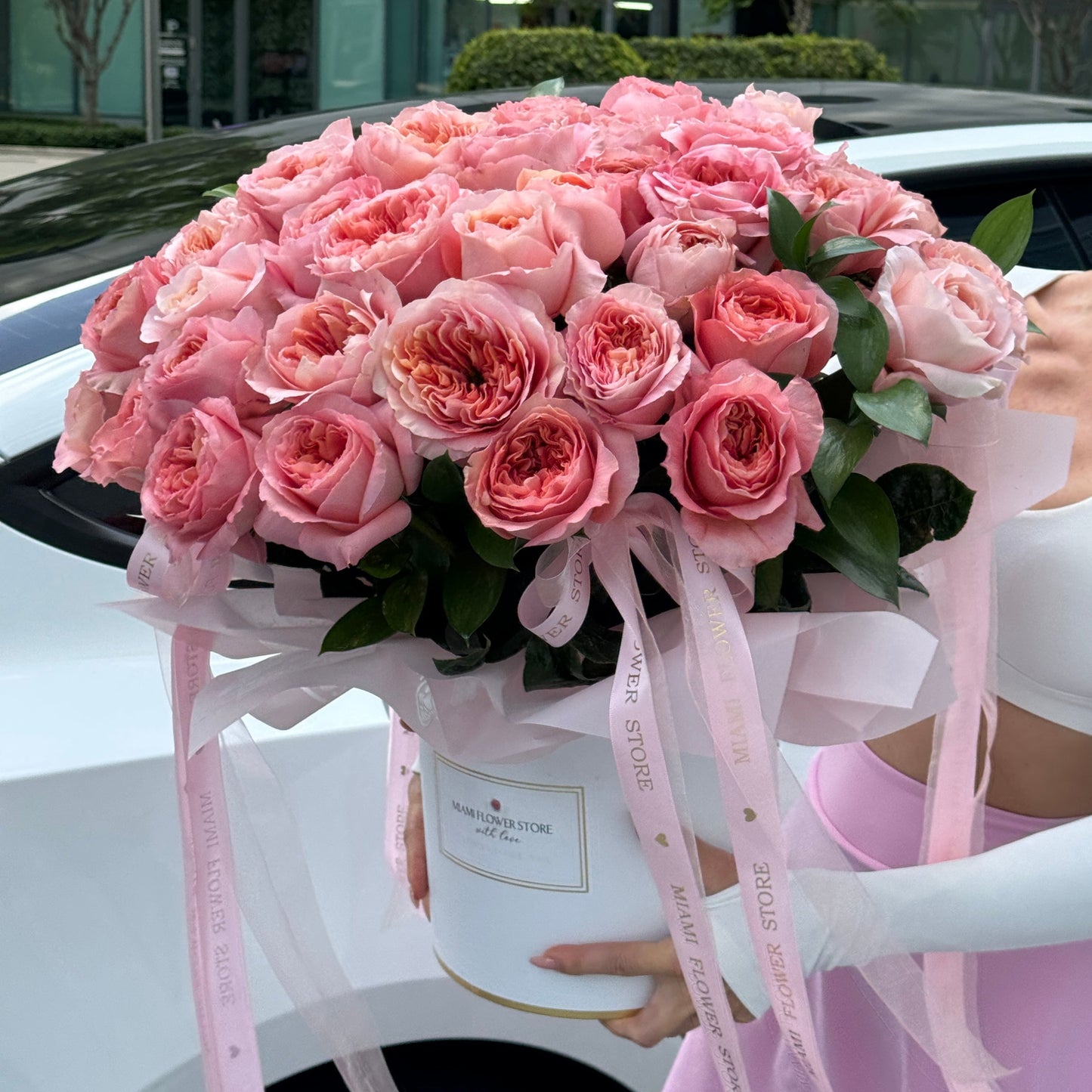 50 Peach Rose Flower Bouquet In A Box | Long Stem Roses - Miami Flower Store Same-Day Delivery Fort Lauderdale Brickell Aventura Las Olas Hallendale Beach Hollywood Sunny Isles