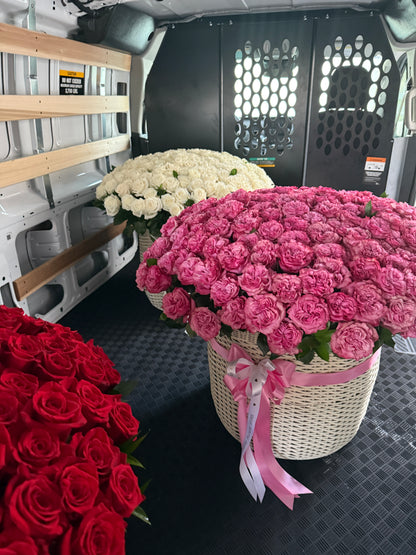 Pink Roses Flower Basket - Miami Flower Store Same-Day Delivery Fort Lauderdale Brickell Aventura Las Olas Hallendale Beach Hollywood Sunny Isles