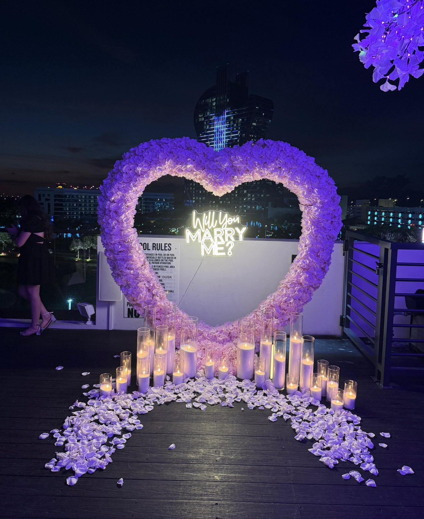 White Heart Arch Proposal And Glass Floor Candles - Miami Flower Store Same-Day Delivery Fort Lauderdale Brickell Aventura Las Olas Hallendale Beach Hollywood Sunny Isles