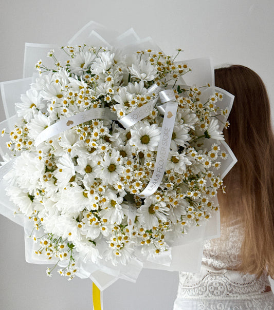 Luxury Daisy Flower Bouquet - Miami Flower Store Same-Day Delivery Fort Lauderdale Brickell Aventura Las Olas Hallendale Beach Hollywood Sunny Isles