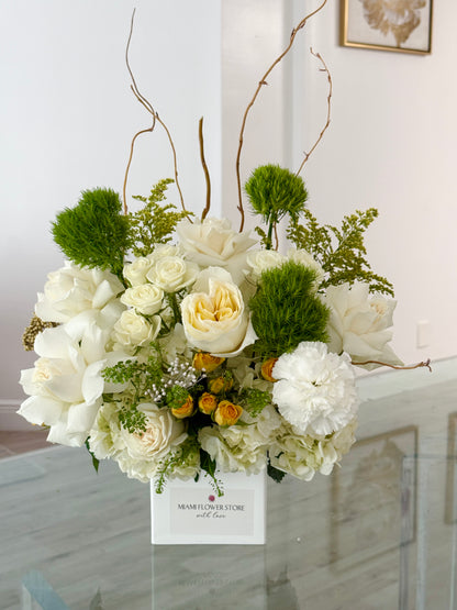 Green & White Table Centerpiece With Hydrangea, Roses, Green Trick, Carnations| Miami