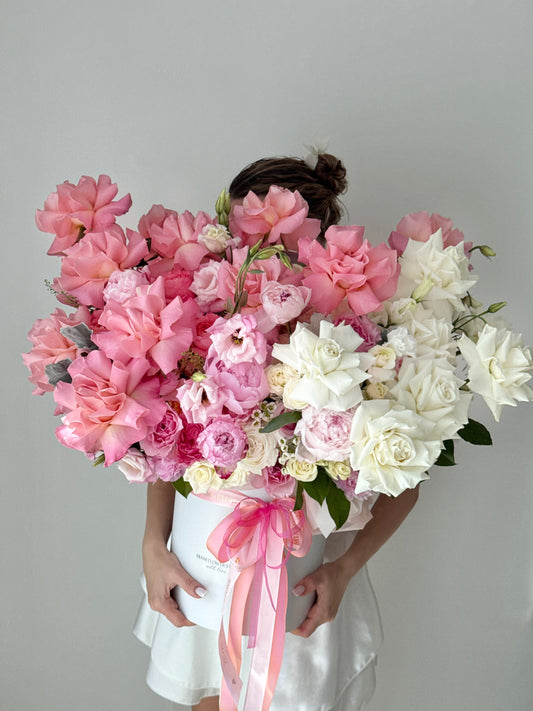 Pink & White French Roses Flower Bouquet In A Box - Miami Flower Store Same-Day Delivery Fort Lauderdale Brickell Aventura Las Olas Hallendale Beach Hollywood Sunny Isles