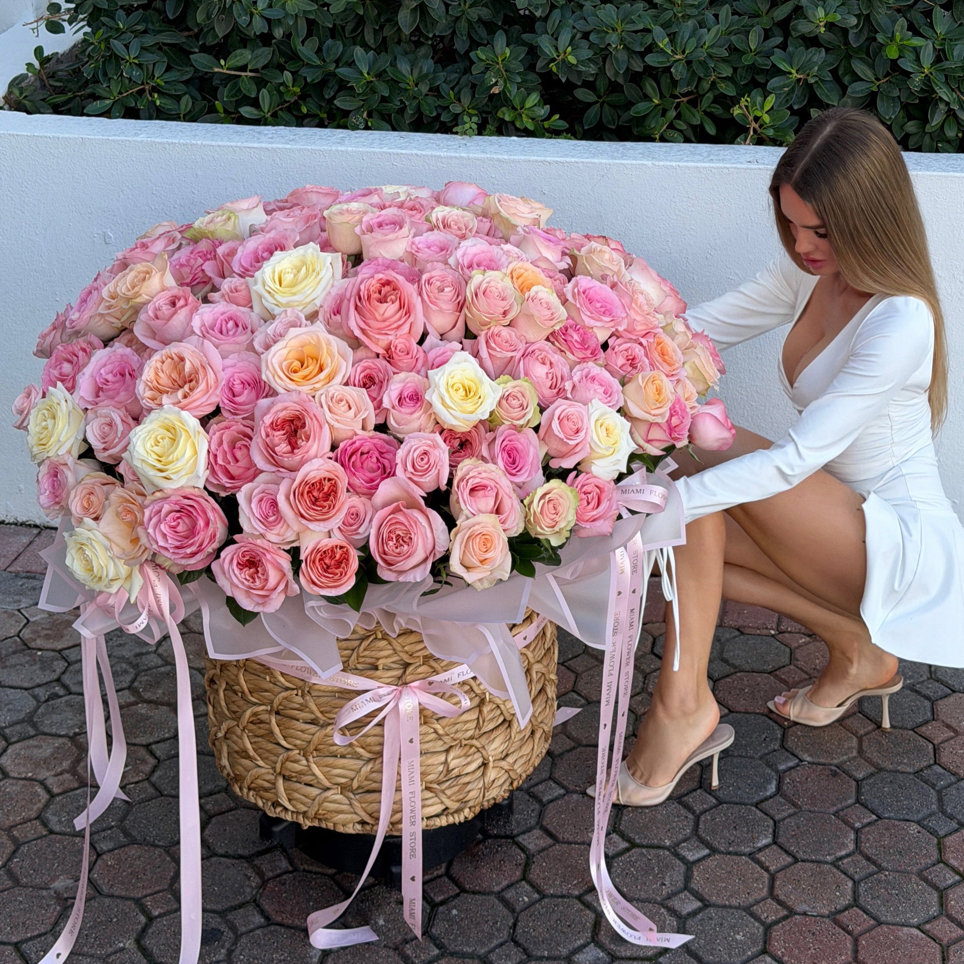 Pink & White Roses in A Grand/ Oversized Basket - Miami Flower Store Same-Day Delivery Fort Lauderdale Brickell Aventura Las Olas Hallendale Beach Hollywood Sunny Isles