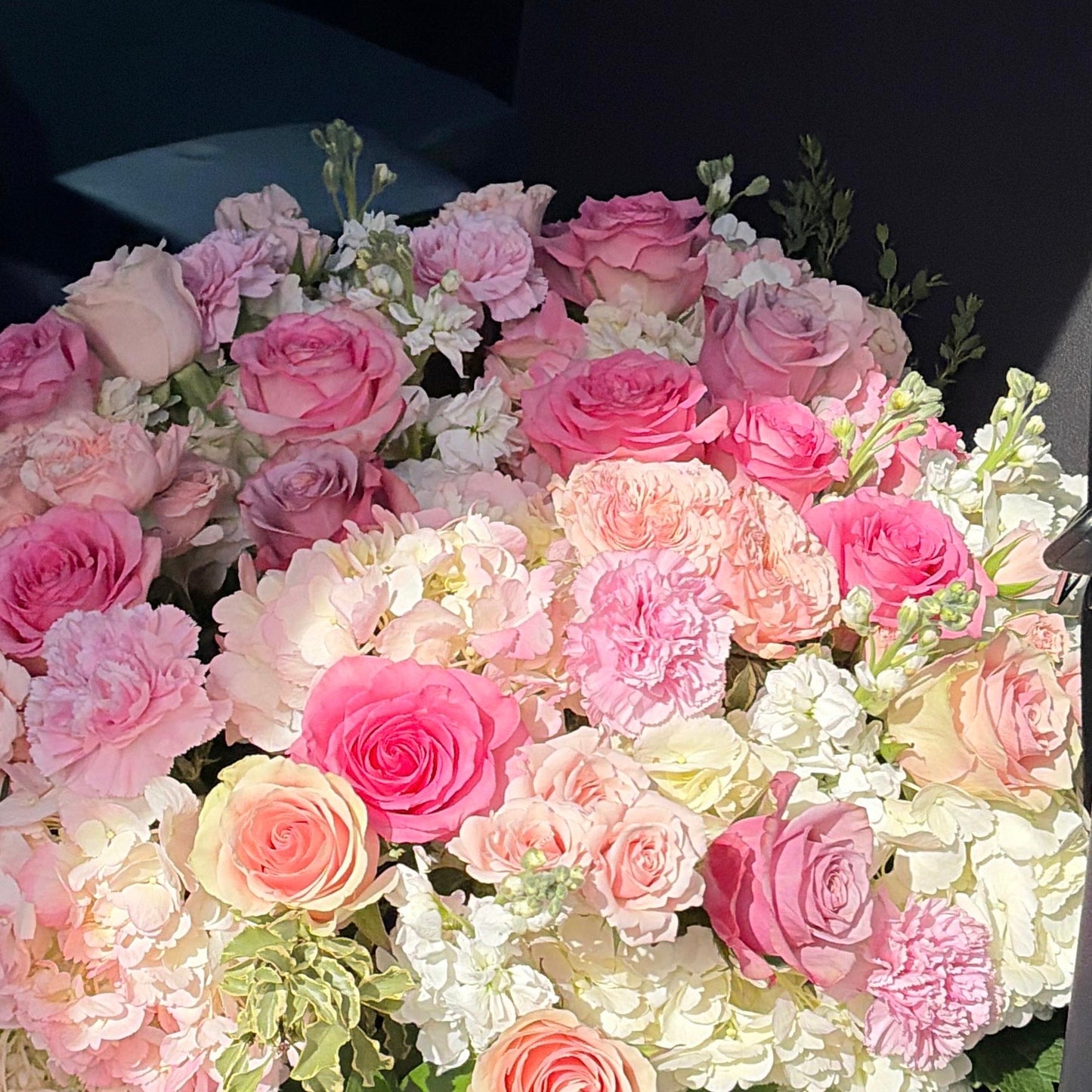 Rose Flower Basket / Hydrangea, Ranunculus, Roses, Orchids - Miami Flower Store Same-Day Delivery Fort Lauderdale Brickell Aventura Las Olas Hallendale Beach Hollywood Sunny Isles