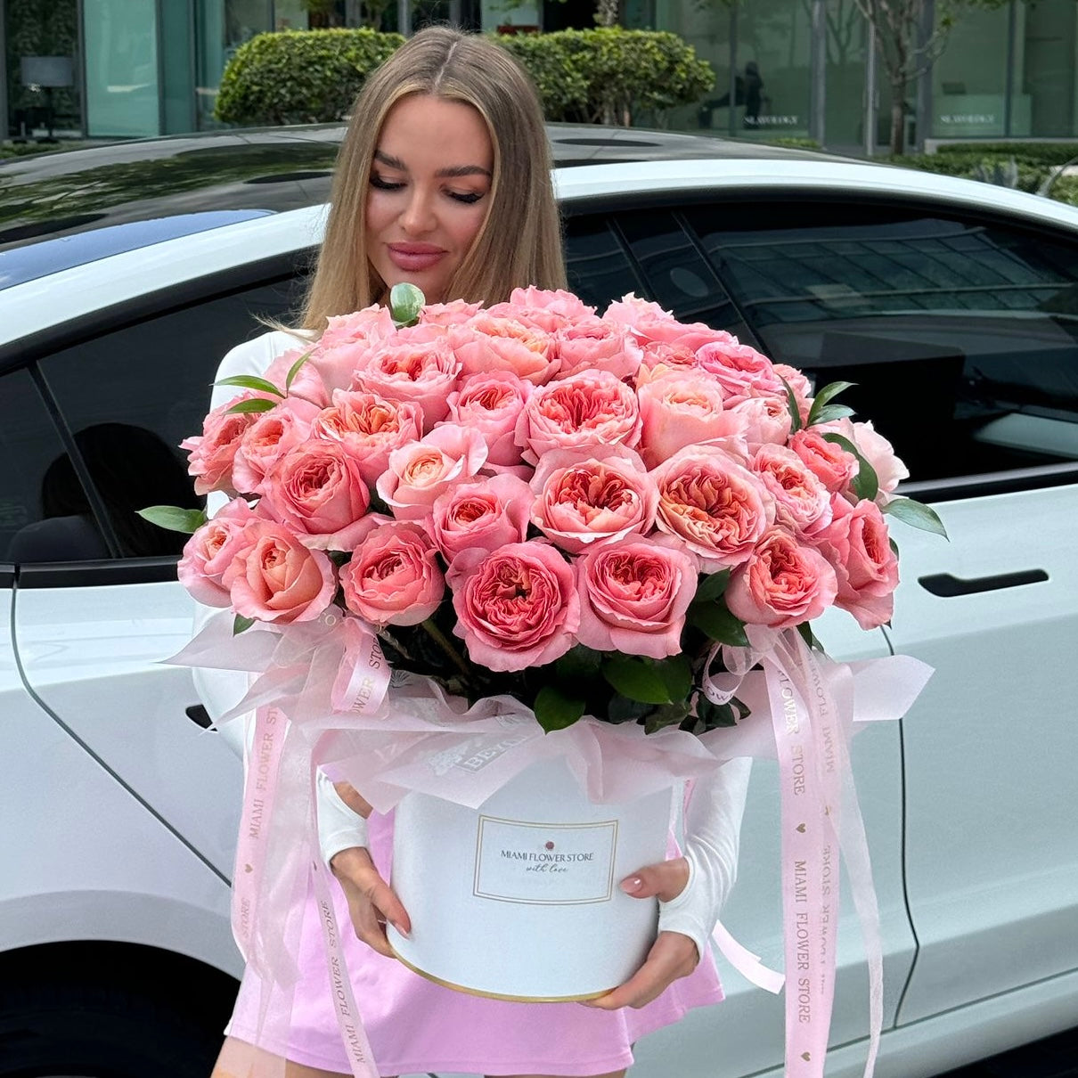 50 Peach Rose Flower Bouquet In A Box | Long Stem Roses - Miami Flower Store Same-Day Delivery Fort Lauderdale Brickell Aventura Las Olas Hallendale Beach Hollywood Sunny Isles