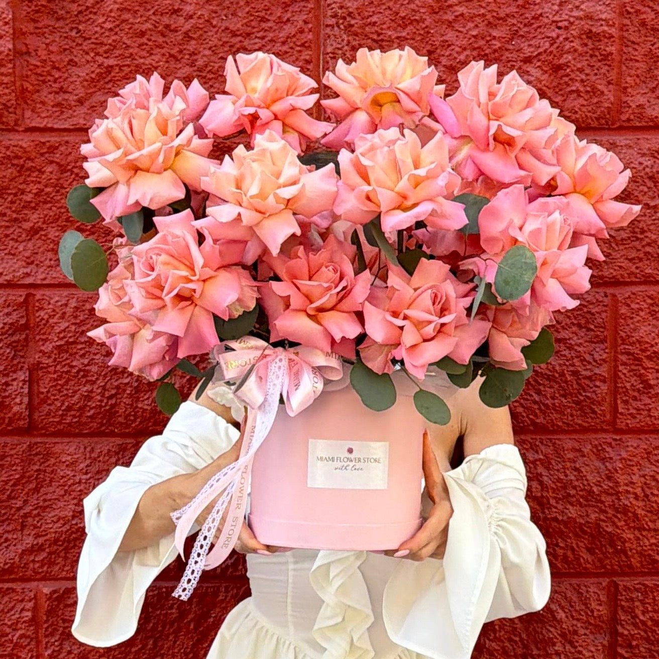 Pink French Rose Flower Bouquet In A Box - Miami Flower Store Same-Day Delivery Fort Lauderdale Brickell Aventura Las Olas Hallendale Beach Hollywood Sunny Isles
