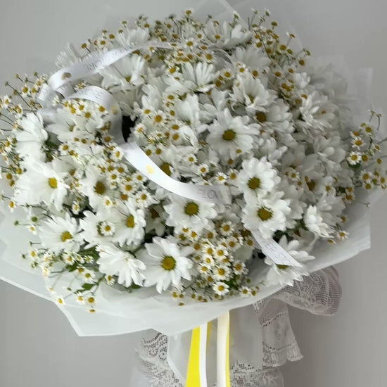 Luxury Daisy Flower Bouquet - Miami Flower Store Same-Day Delivery Fort Lauderdale Brickell Aventura Las Olas Hallendale Beach Hollywood Sunny Isles