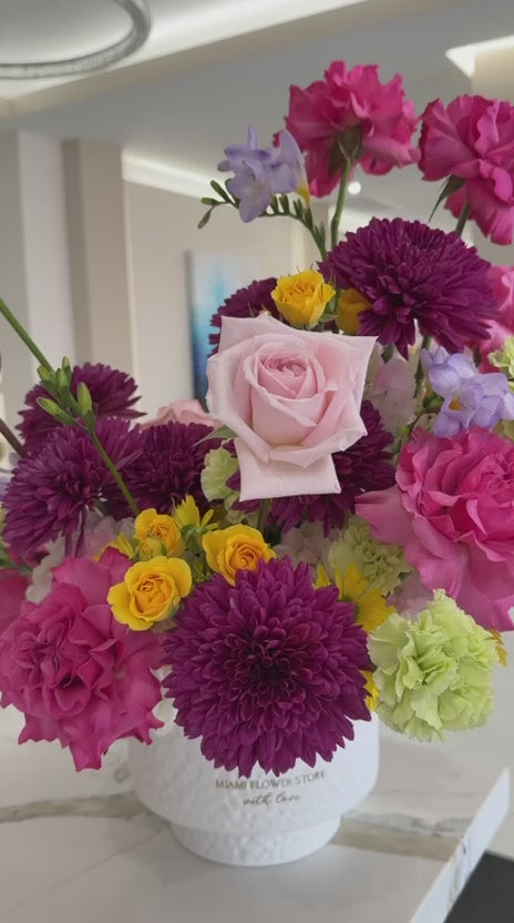 Pink Centerpiece From Hot Roses, Hydrangea, Chrysanthemums & Daisies In A Ceramic Vase - Miami Flower Store Same-Day Delivery Fort Lauderdale Brickell Aventura Las Olas Hallendale Beach Hollywood Sunny Isles
