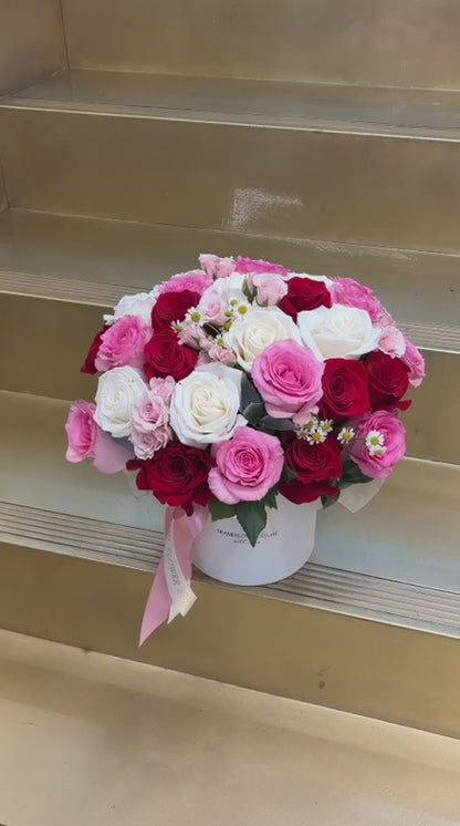 Colored Rose Flower Bouquet/Red, Pink, White - Miami Flower Store Same-Day Delivery Fort Lauderdale Brickell Aventura Las Olas Hallendale Beach Hollywood Sunny Isles